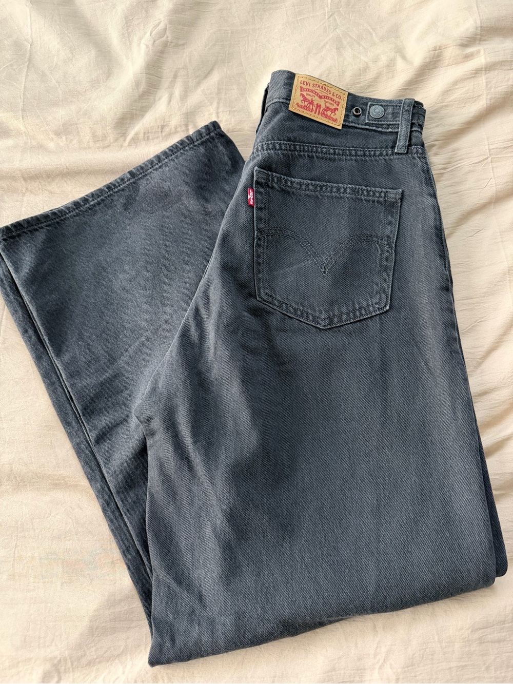 Levi's Black Cinch-Waist Lightweight Baggy Jeans